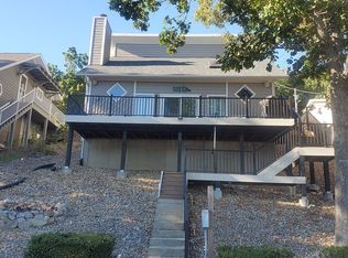 100 Lakeridge Dr, Sunrise Beach, MO 65079