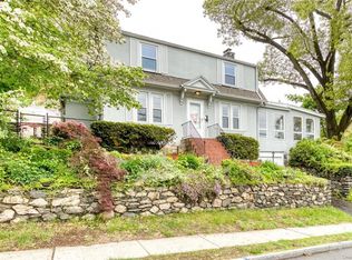 138 Chatterton Pkwy, White Plains, NY 10606