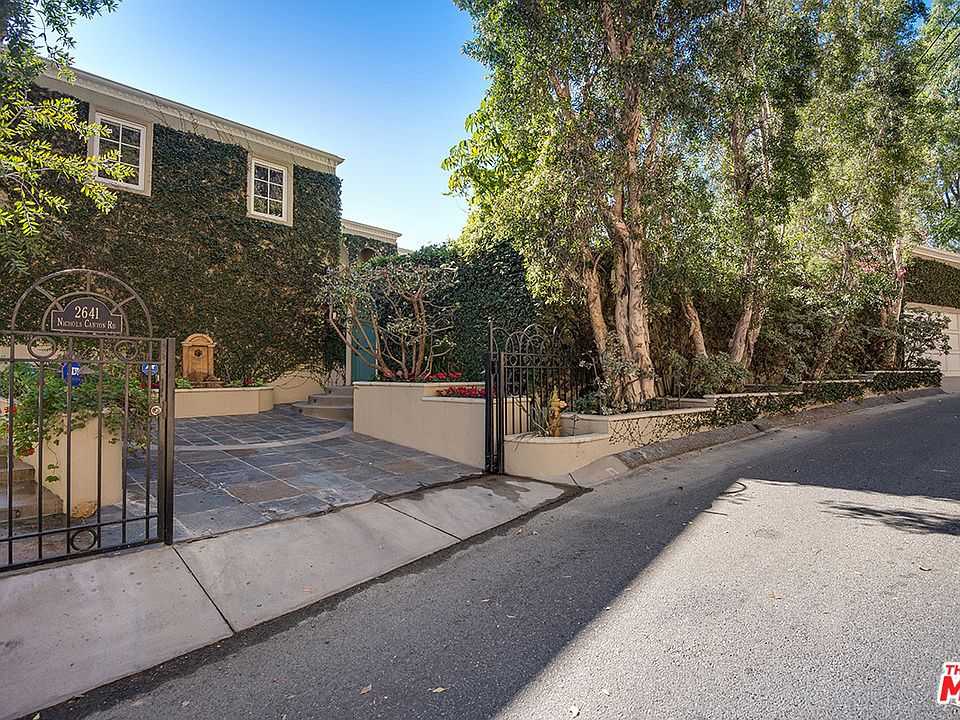 2nd image of 2641 Nichols Canyon Rd