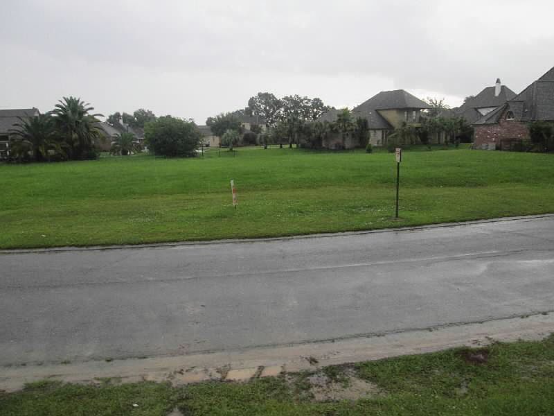 1st image of 36117 Beverly Hills Dr
