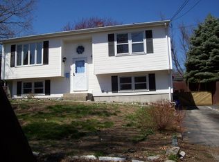 7 Merrimac St, North Providence, RI 02904