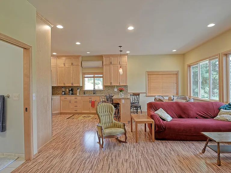 Lakewood Rd — Photo 10