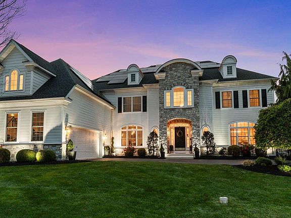 2nd image of 929 Putting Green Cir