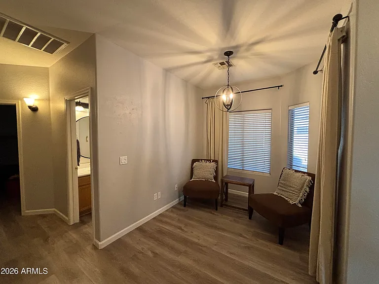 948 E Savannah Dr — Photo 17