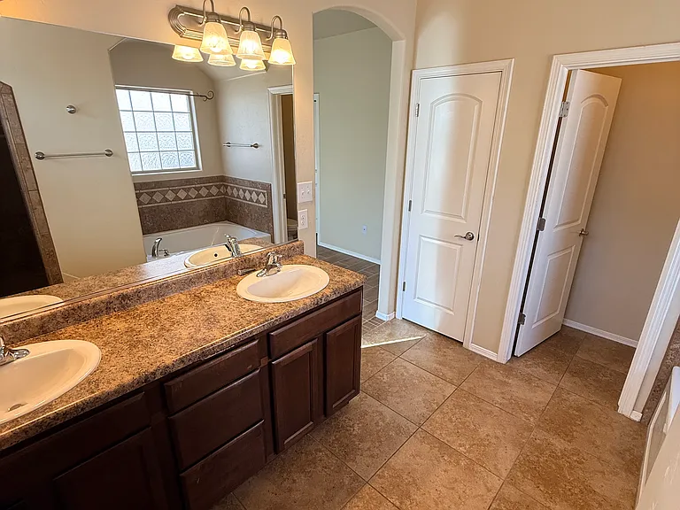 4118 Santiago Way — Photo 23