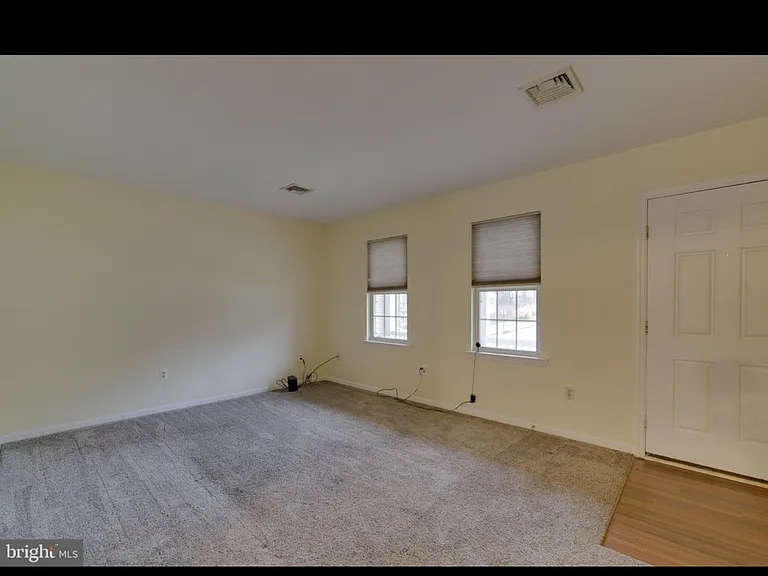 15 Deep Hollow Ln — Photo 5