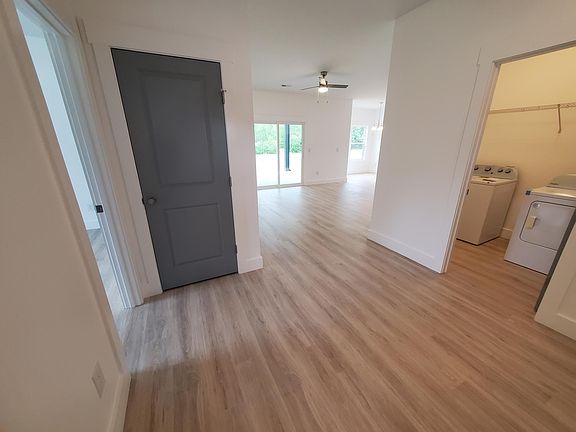 4th image of 212 Essex Dr