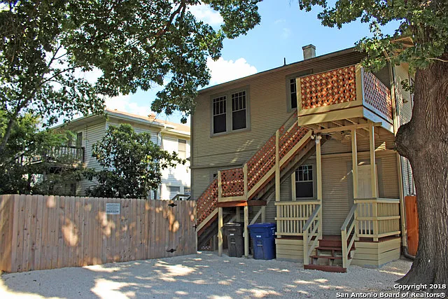 3 bed, 1.0 bath, 1120 sqft, $1,550 — Photo 3