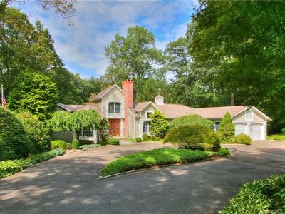 19 Hickory Ln, Weston, CT, 06883