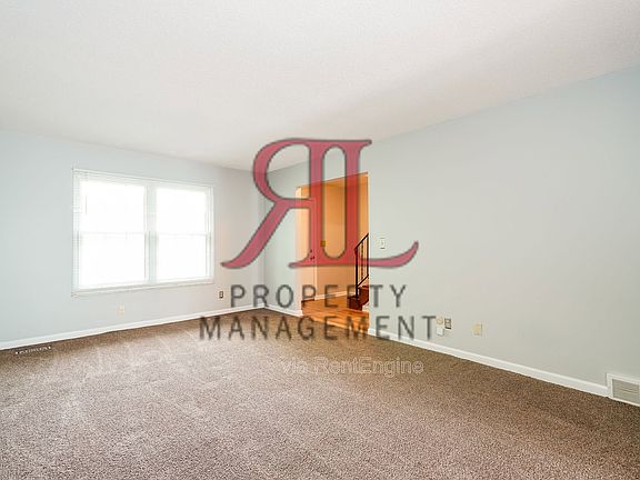 5th image of 119 Stornoway Dr E
