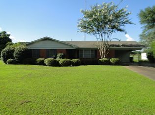 17 Sunset Cir, Greenwood, MS 38930
