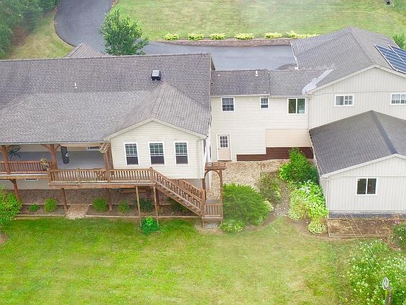 3rd image of 55 Meadow Ln