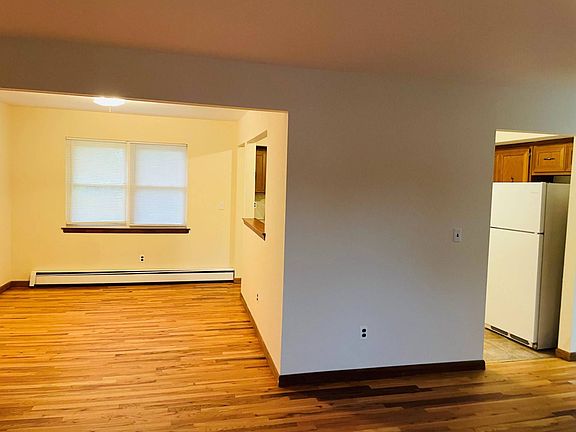 4th image of 9 Conway Ct #2