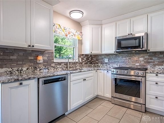 4th image of 123 Upper Hillside Dr