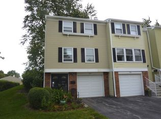 1901 Richmond Ct, Schaumburg, IL 60194
