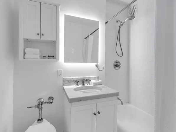 330 East 70th Street image 7 of 7