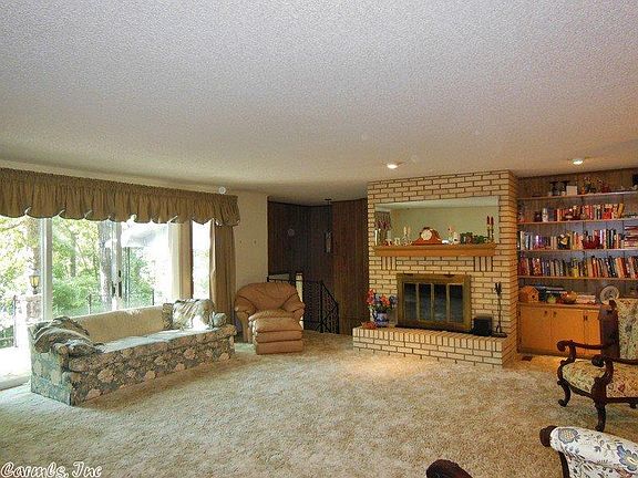 3rd image of 33 N Badalona Dr