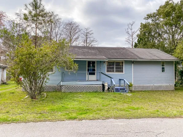 334 SE 256th St, Old Town, FL 32680