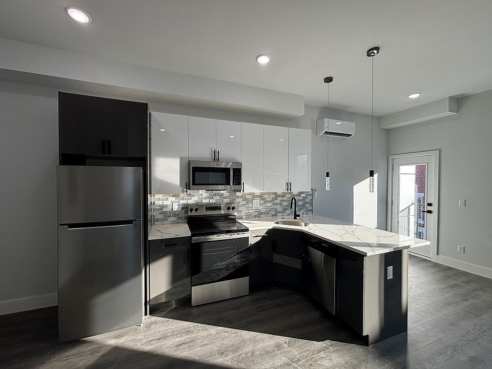 1st image of 1515-19 W Dauphin St #400