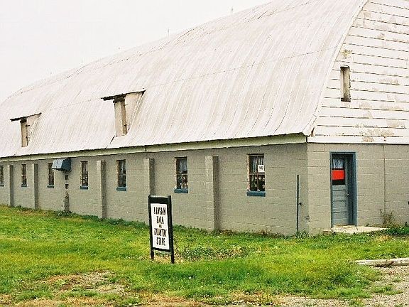 Quonset Hut Country Store