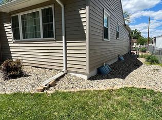 918 E Hanson Ave, Mitchell, SD 57301