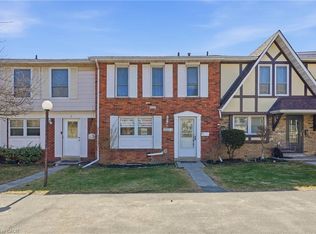 2252 Upper Middle Rd #4, Burlington, ON L7P 2Z9