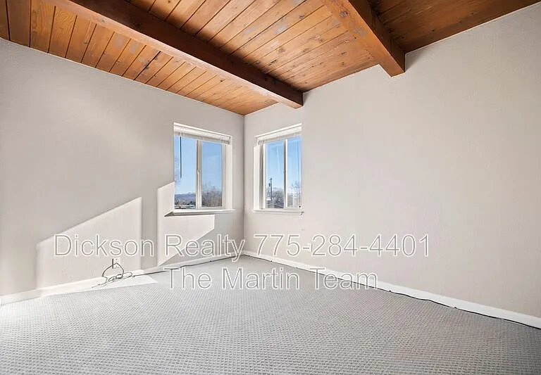 695 Denslowe Dr #B — Photo 9
