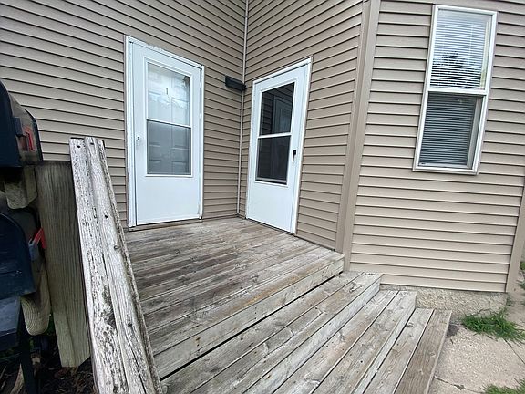 2nd image of 1227 1st Ave N #2