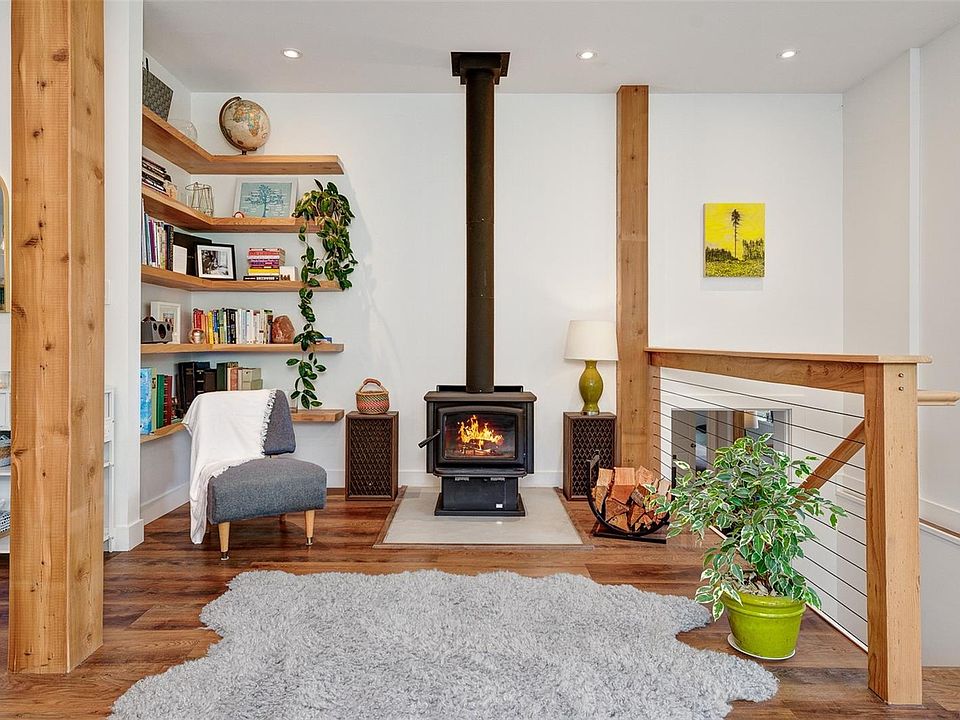 1st image of 841 Burrill Rd