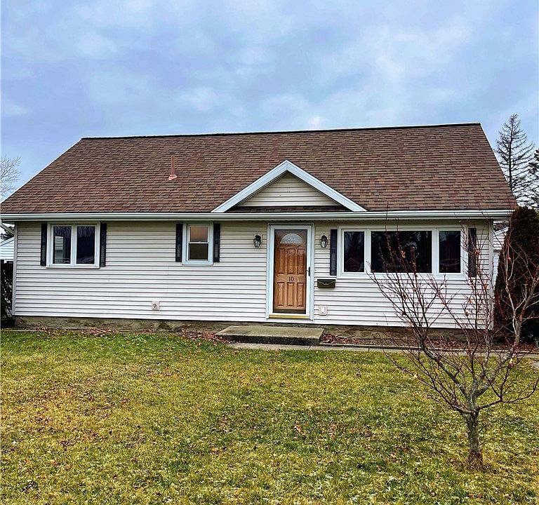 1st image of 10 Johnathan Ln