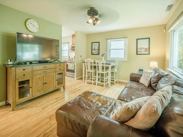 106 LEON Street, Madison, WI 53714