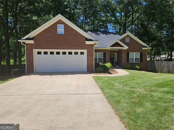 6788 Oakhurst Ct, Douglasville, GA 30134