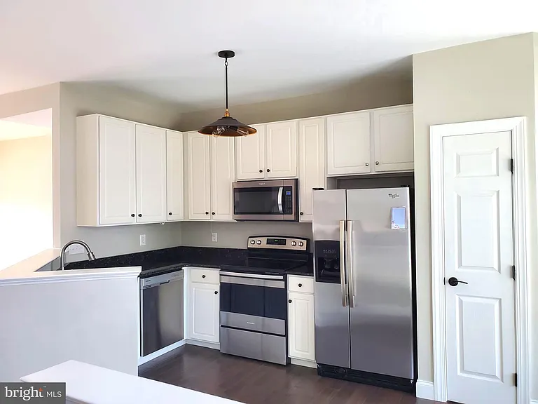 3983 Hartlake St — Photo 3