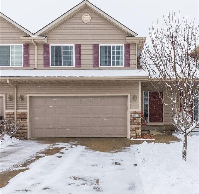 1st image of 2207 NW Bayberry Ln