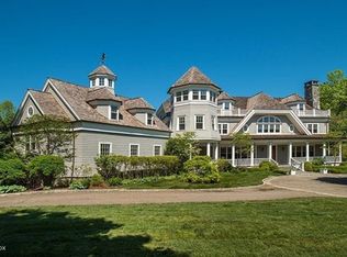 518 Indian Field Rd, Greenwich, CT 06830