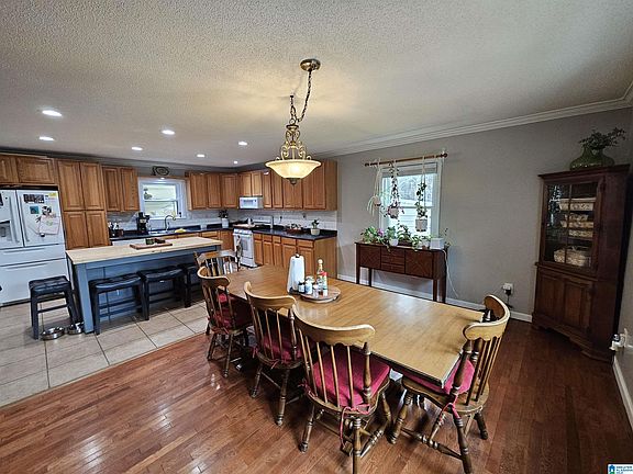 5th image of 3250 Berrywood Rd