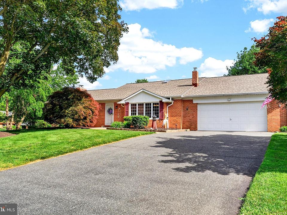 1st image of 1301 Beaumont Ct