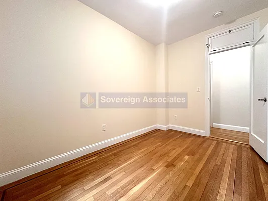 Rented by Sovereign Associates | media 10