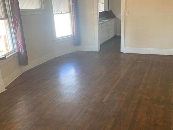 4th image of 336 2nd Ave N
