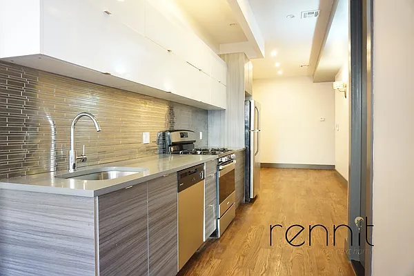 Rented by Rennit Inc. | media 22