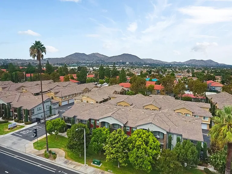 Corona Pointe Resort — Photo 86