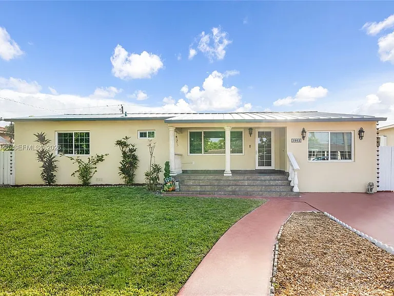 5862 W 2nd Ct — Photo 6