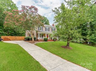 7700 Winterset Dr, Charlotte, NC 28270
