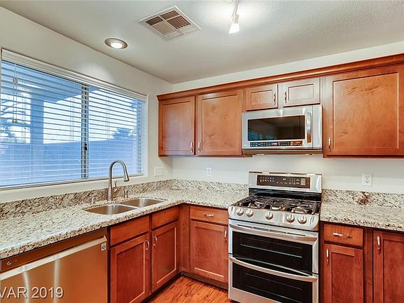 5th image of 3924 Marble Mountain St