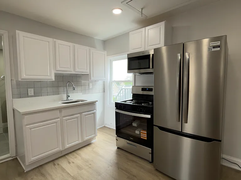 215 Valley Rd #3 — Photo 2