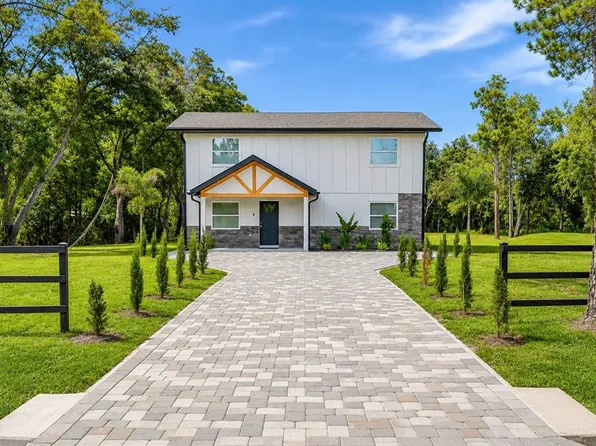 31848 Hedgerow Dr, Zephyrhills, FL 33543