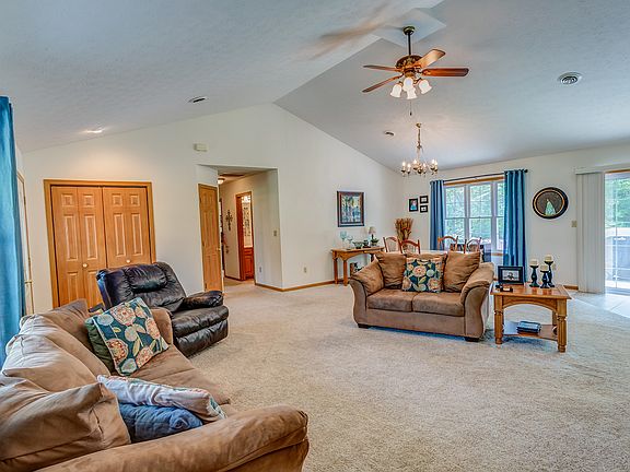 5th image of 15702 Copperstone Ln