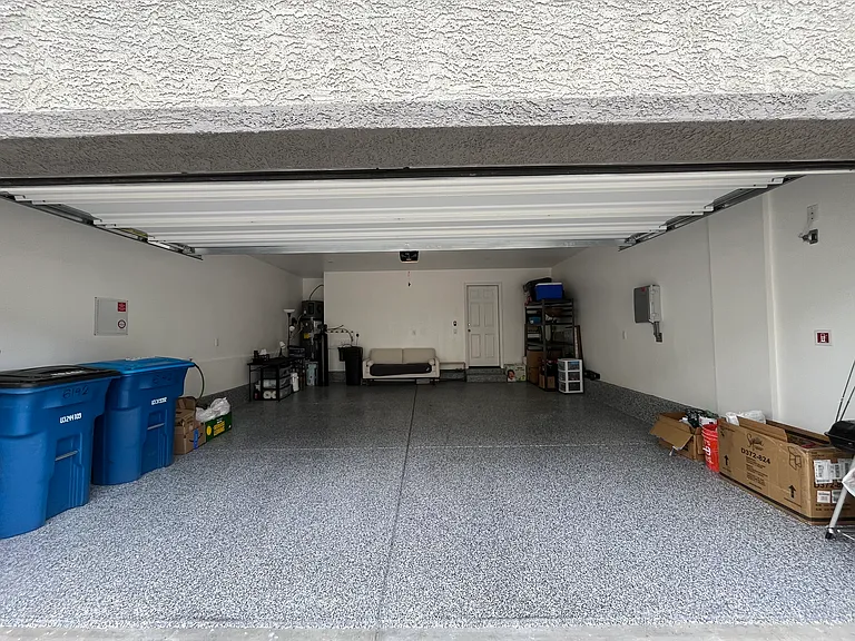 Oversized 2 car garage