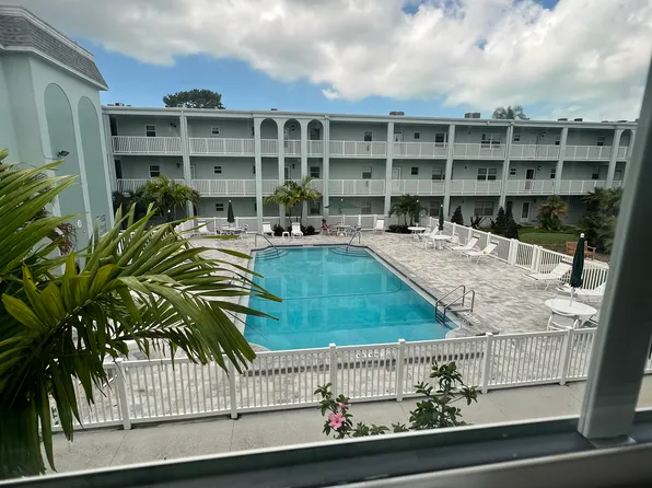 701 Poinsettia Rd APT 244, Belleair, FL 33756