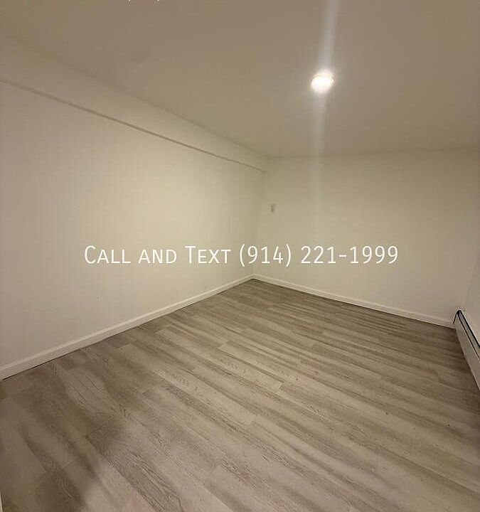 1st image of 1870 Hunt Ave